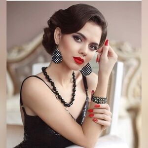 2 Pieces Women's Jewelry Set Polka Dot Pattern Multi-Layer Bracelet and Earrings